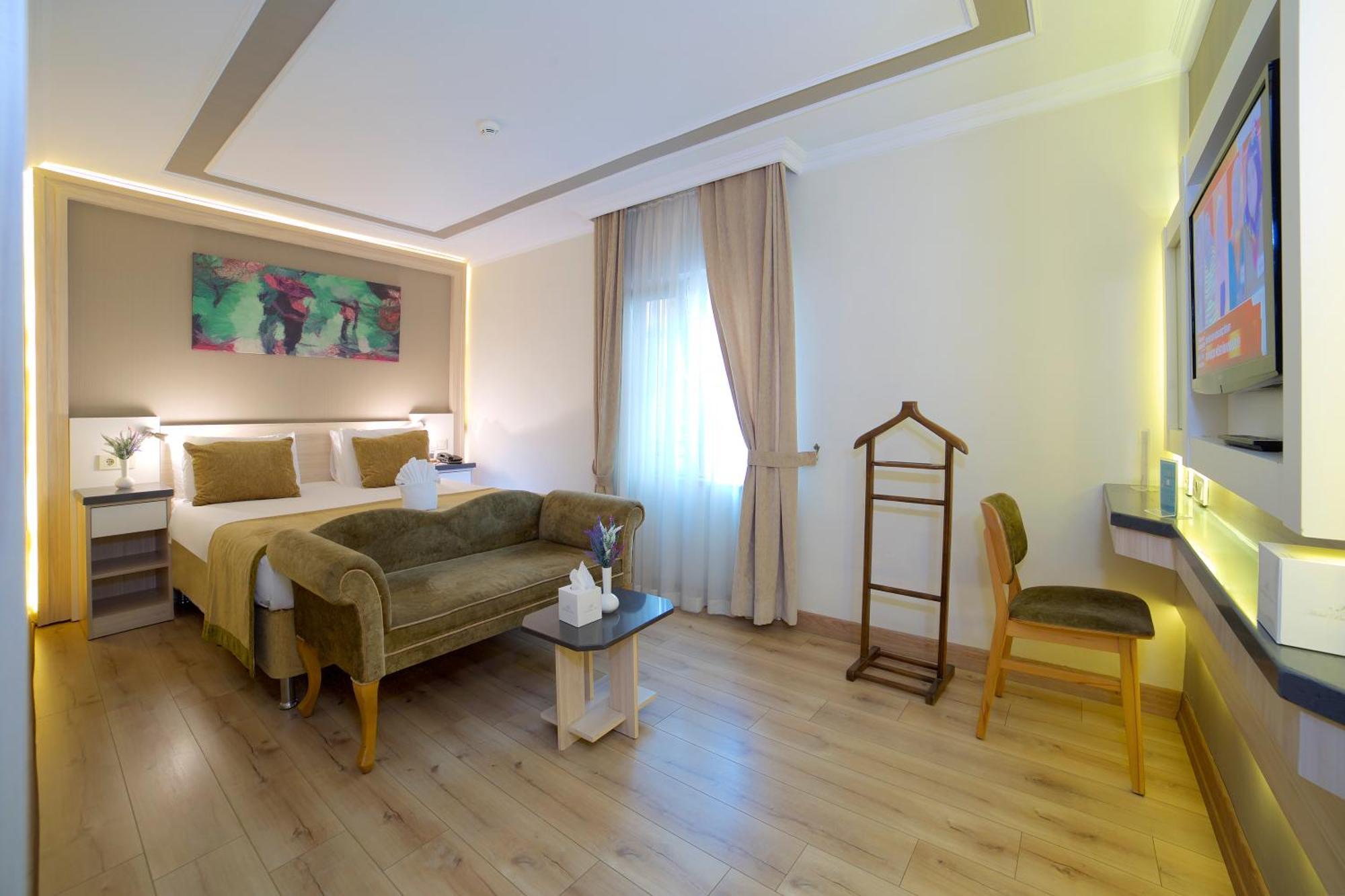 Hotel Bulvar Palas Istanbul Bagian luar foto
