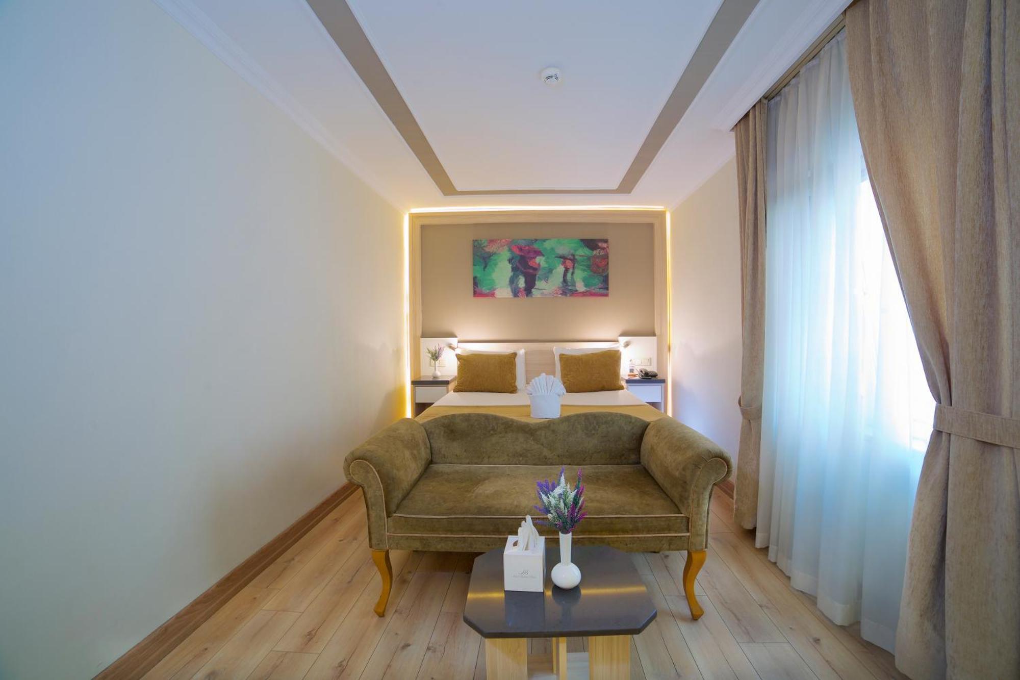 Hotel Bulvar Palas Istanbul Bagian luar foto