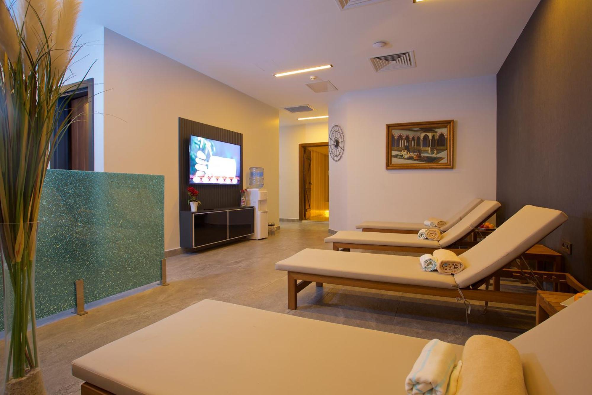 Hotel Bulvar Palas Istanbul Bagian luar foto